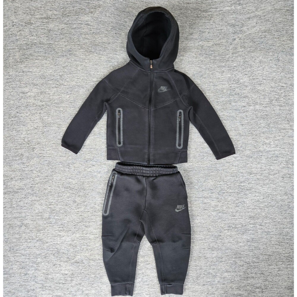Nike Sportswear Tech Fleece Full Zip Jogger Sweatsuit Set Black Boys 4 XS 3-4 yr